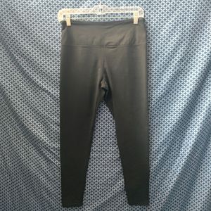 Style & Co. Petite - women's black leggings with extra tummy control. Size - PM